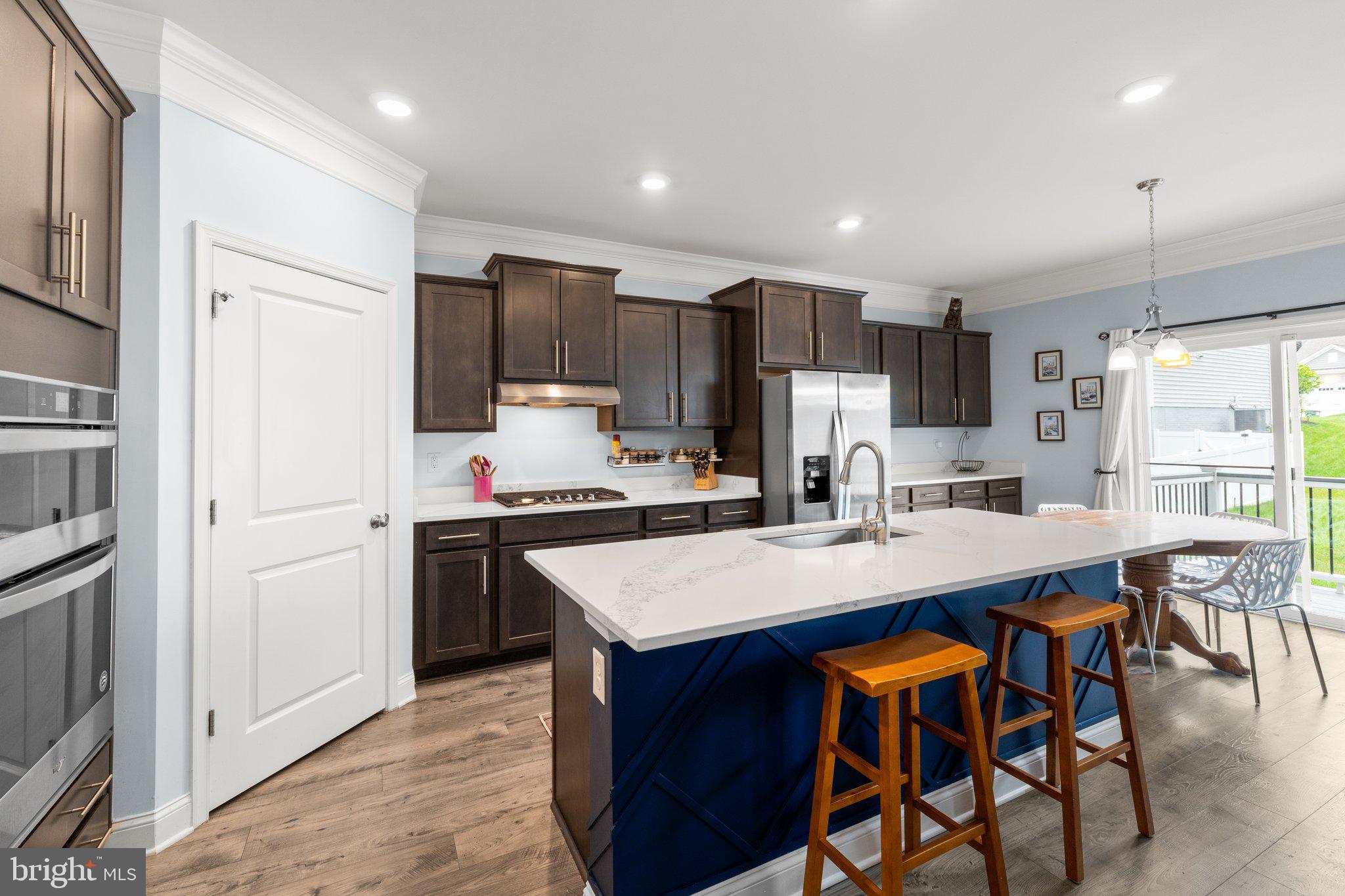 SHELTON KNOLLS - Residential Lease