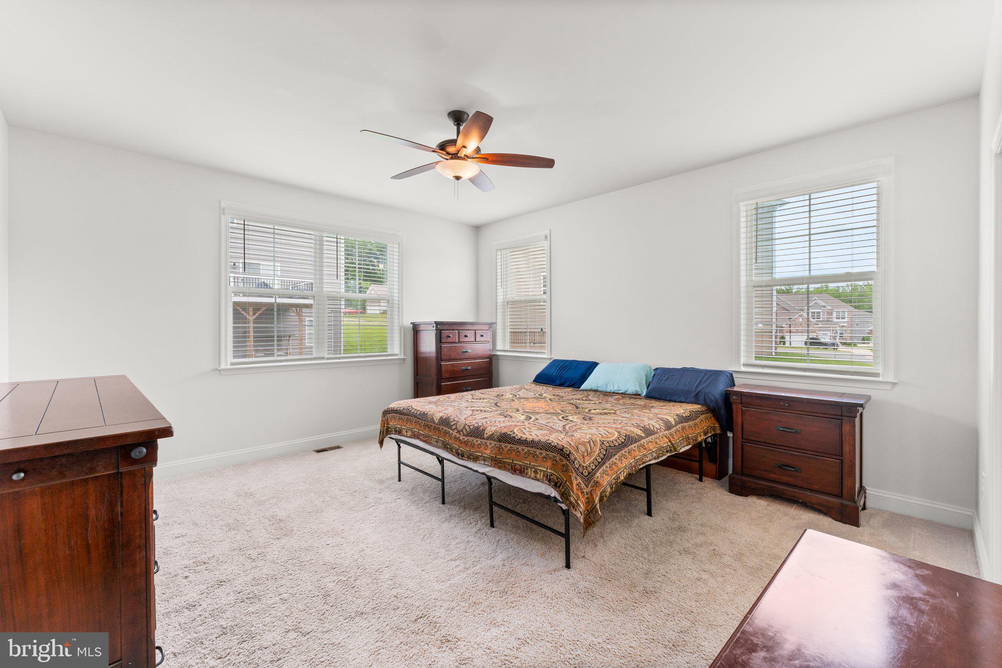 SHELTON KNOLLS - Residential Lease