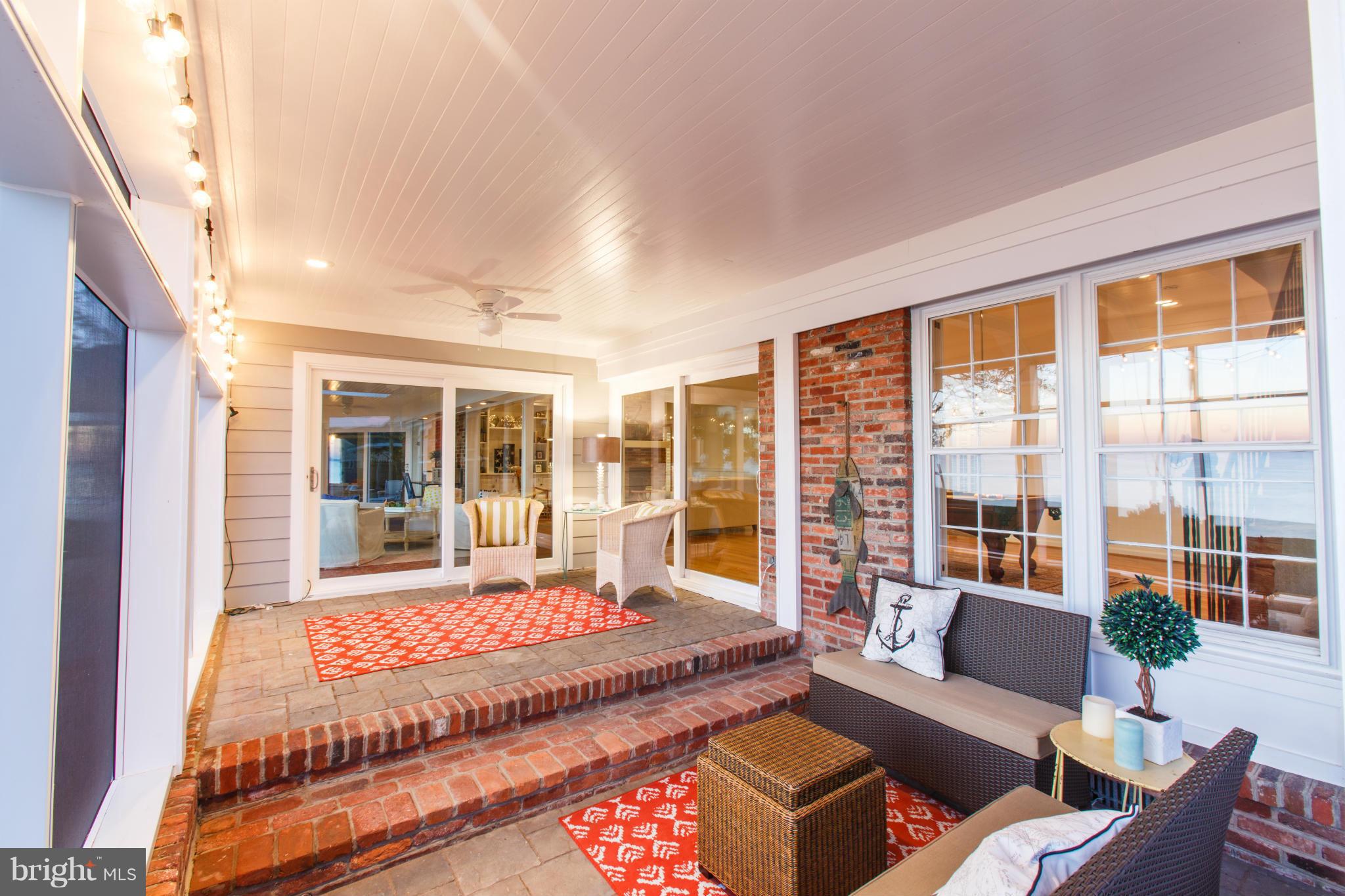 QUEEN ANNE COLONY - Residential