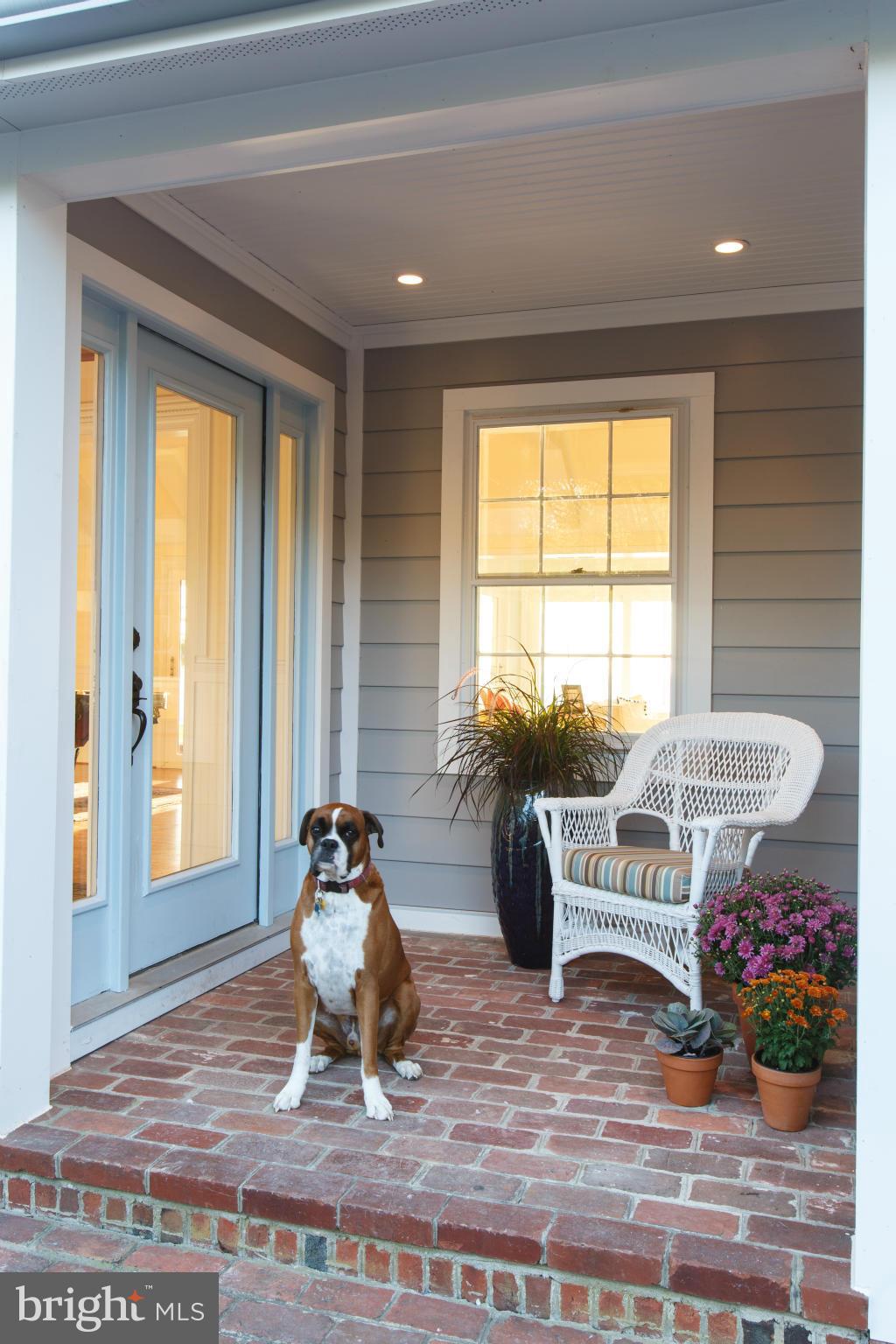 QUEEN ANNE COLONY - Residential