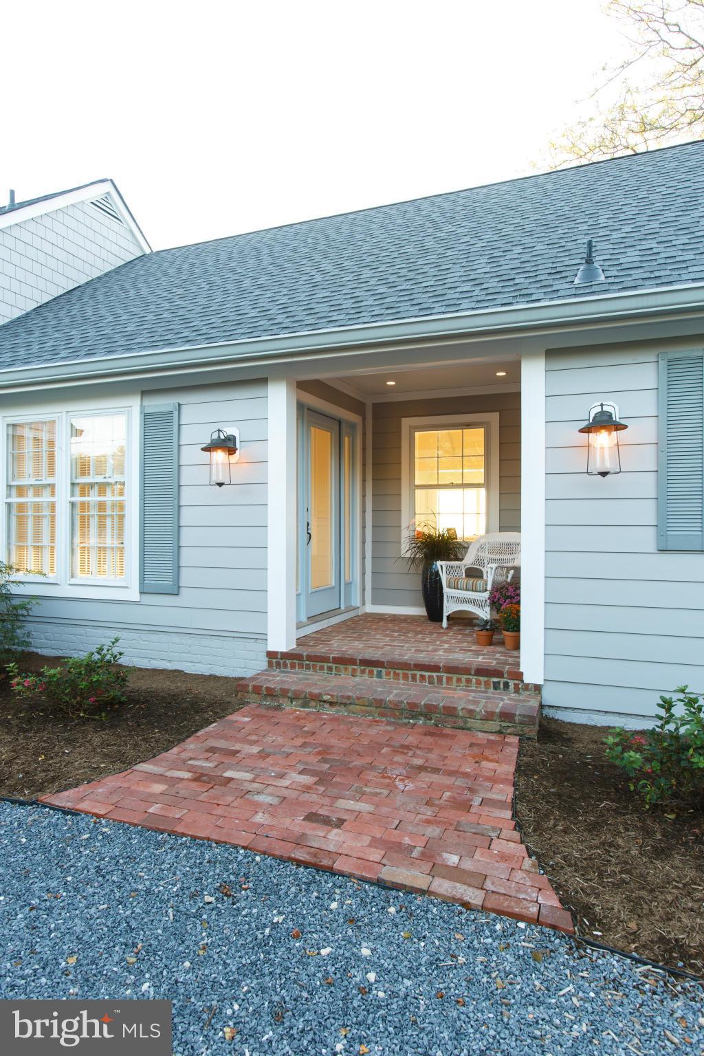 QUEEN ANNE COLONY - Residential