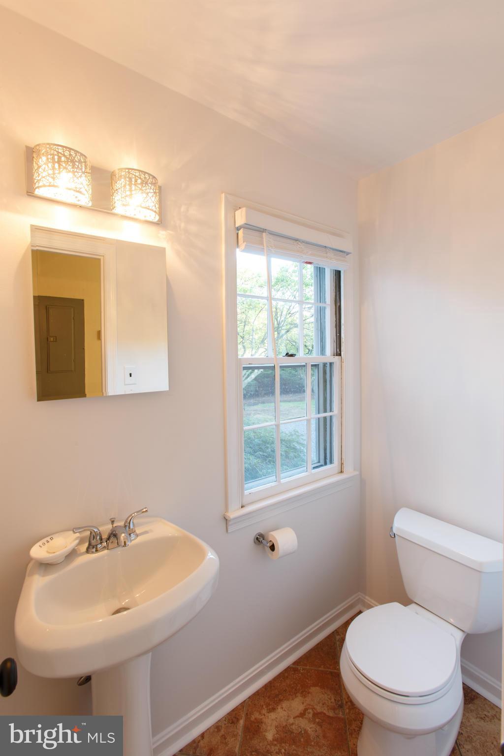 QUEEN ANNE COLONY - Residential