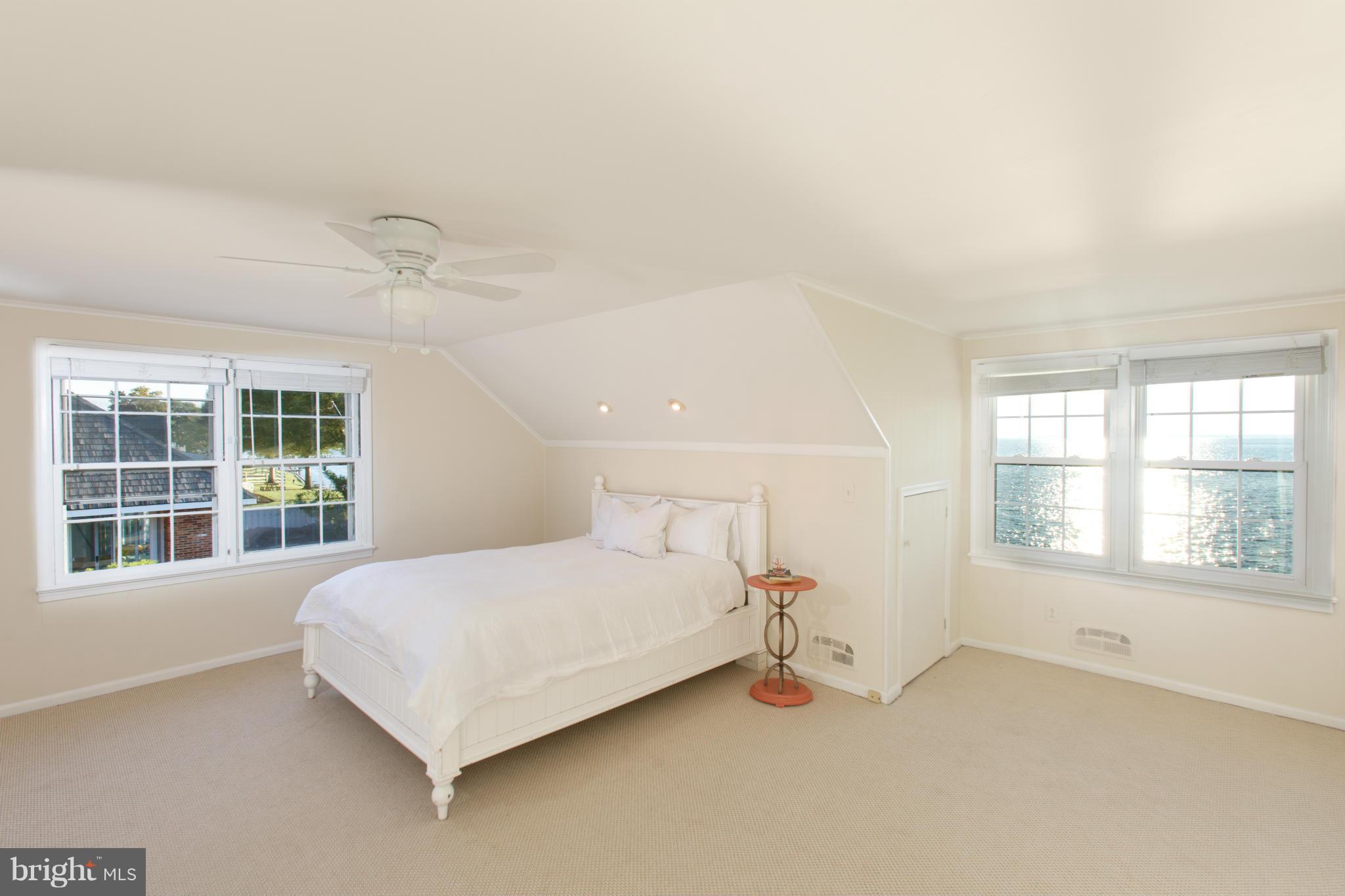 QUEEN ANNE COLONY - Residential