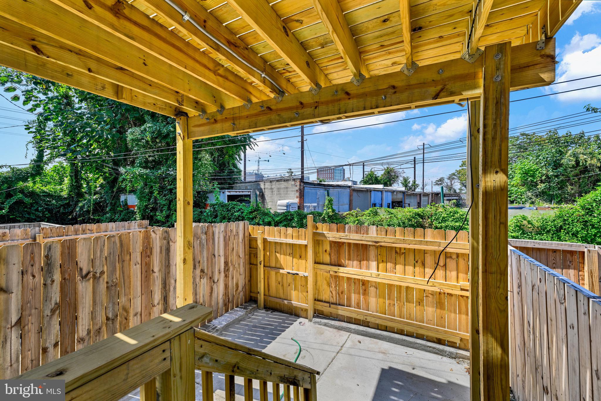 BIDDLE STREET - Residential