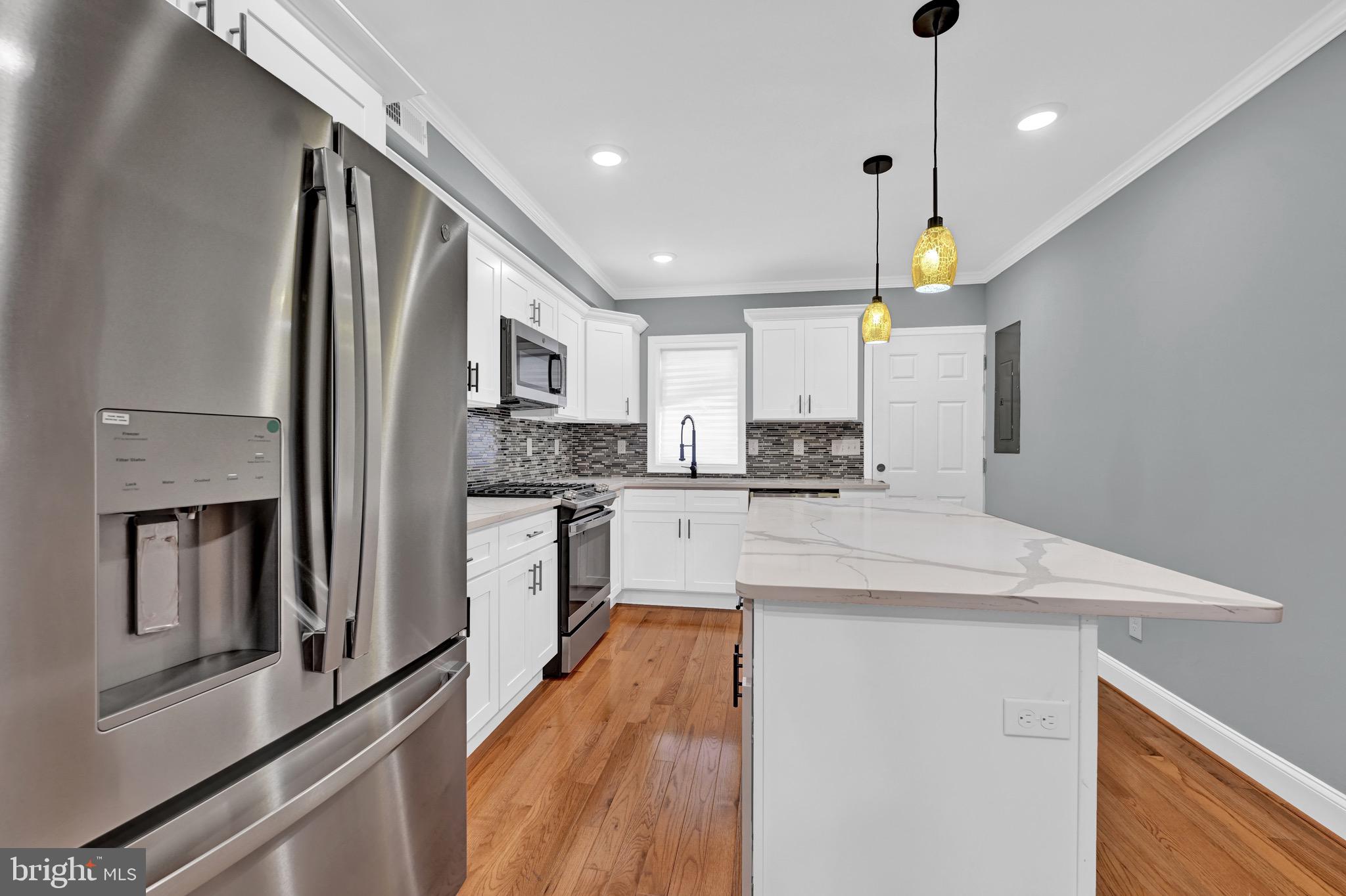 BIDDLE STREET - Residential