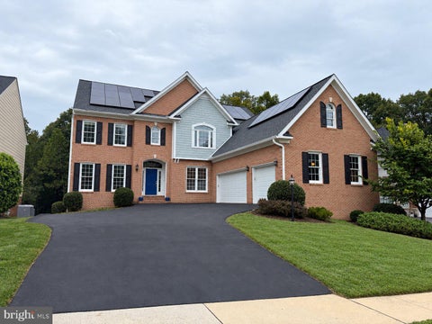 Photo of 4412 Tuscany Court, WOODBRIDGE, VA 22192 (MLS # VAPW2130744)