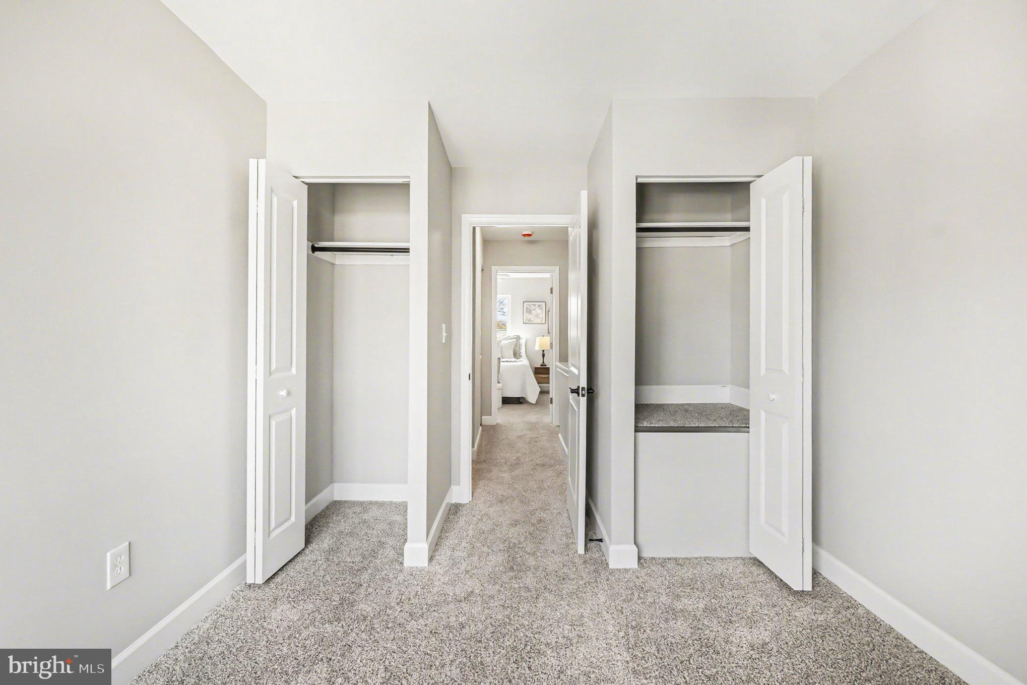 SEVEN COURTS - Residential