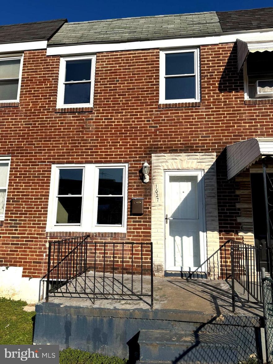 Great opportunity for first-time buyers or savvy investors! Well-maintained raw home with new deck, perfect for adding personal touches. Open concept, bright, and airy - ideal for making it your own!                Sold AS-IS. Prime location says it all! Call for appointments and make this gem yours. The seller will prefer buyer to work with Cardinal Title Group