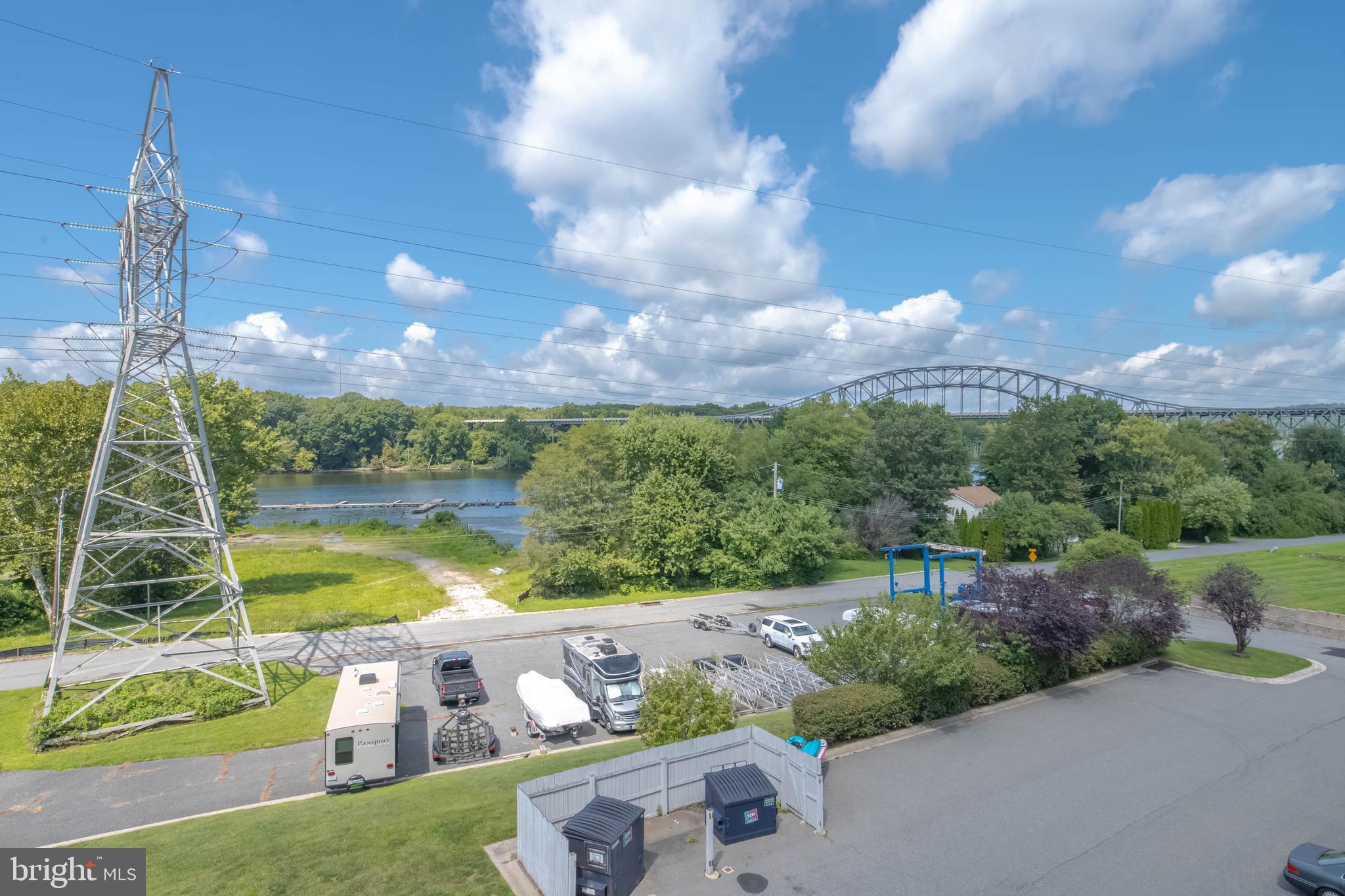 231 ROUNDHOUSE DRIVE 3E