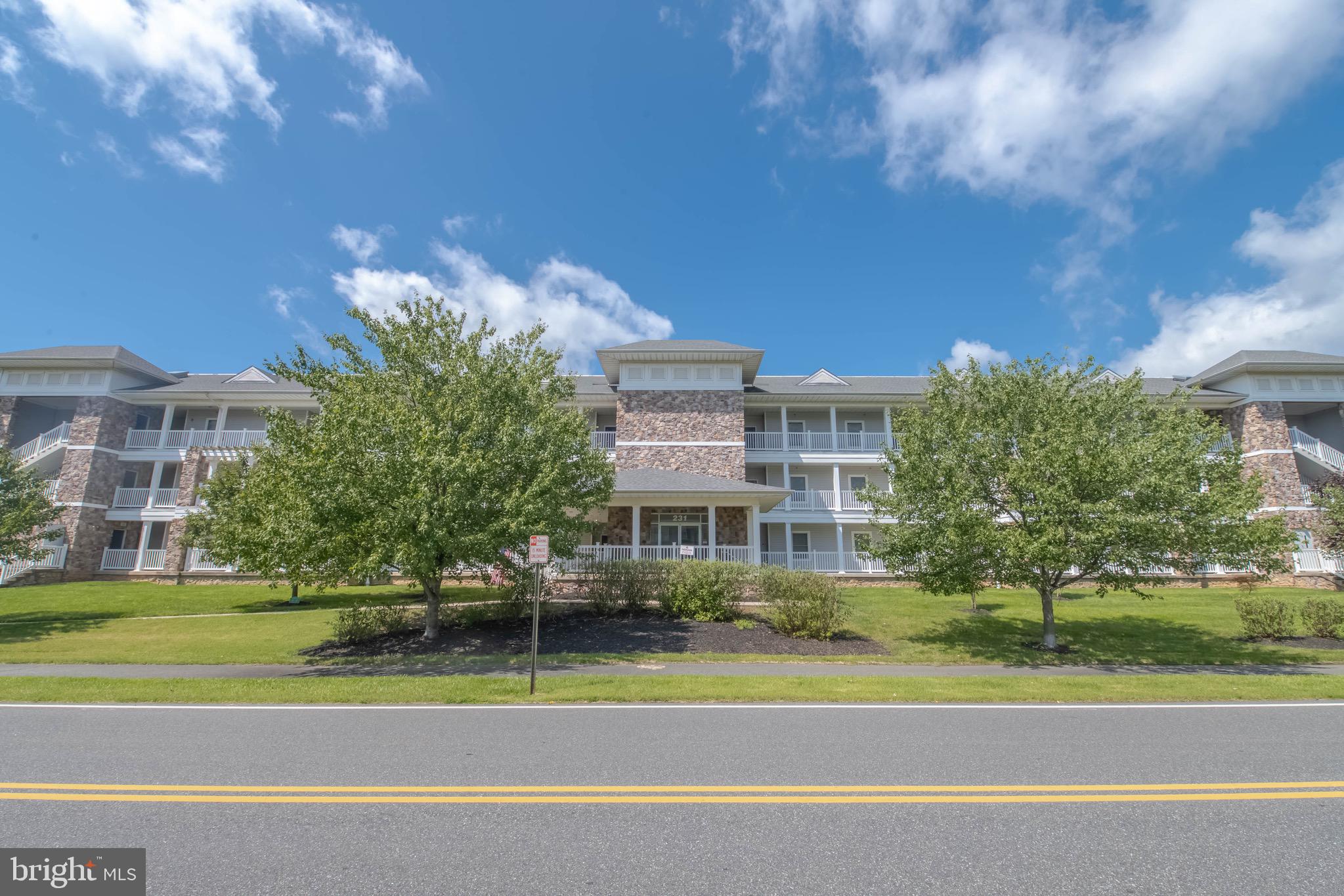 231 ROUNDHOUSE DRIVE 3E