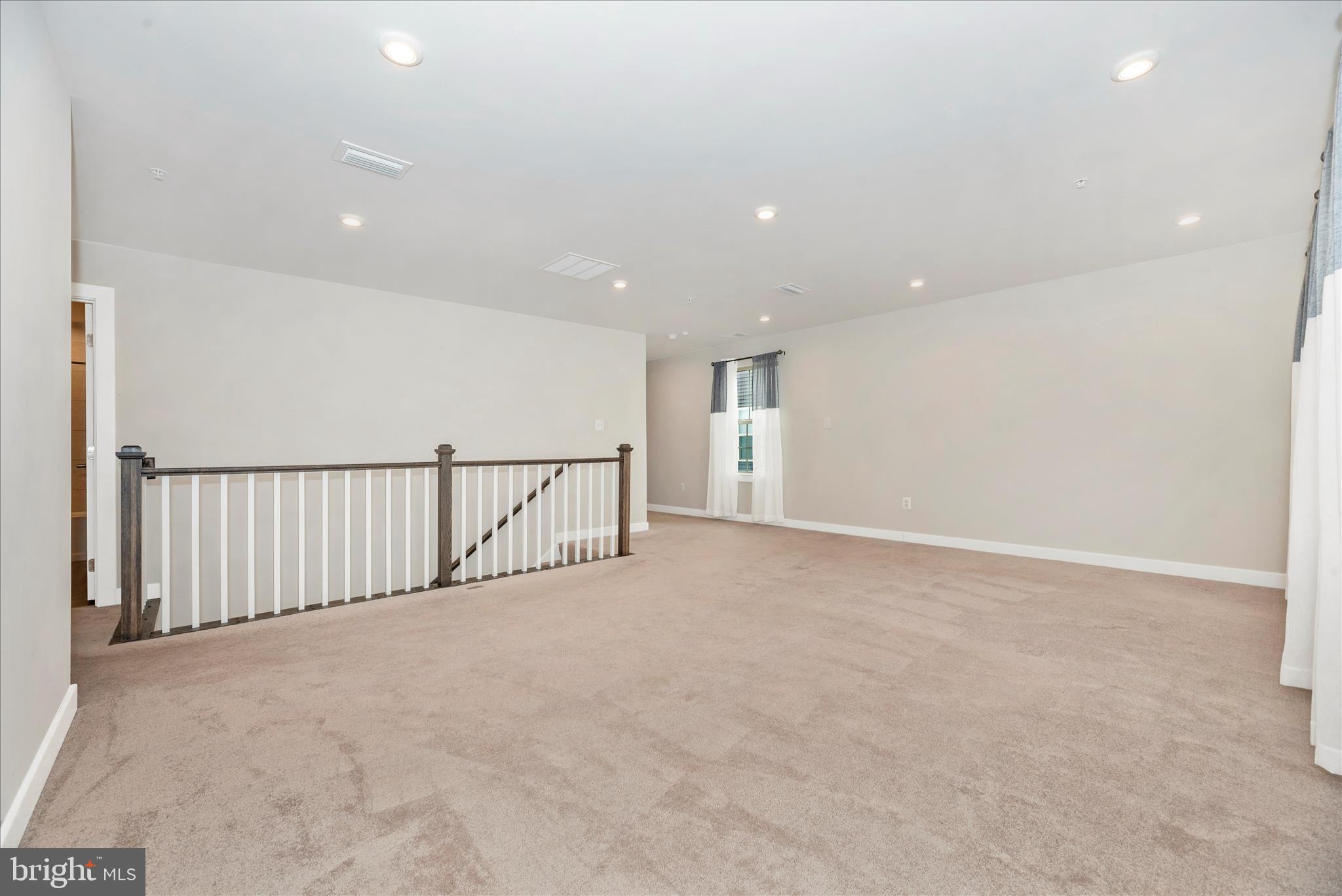 LAKE LINGANORE EAGLEHEAD - Residential