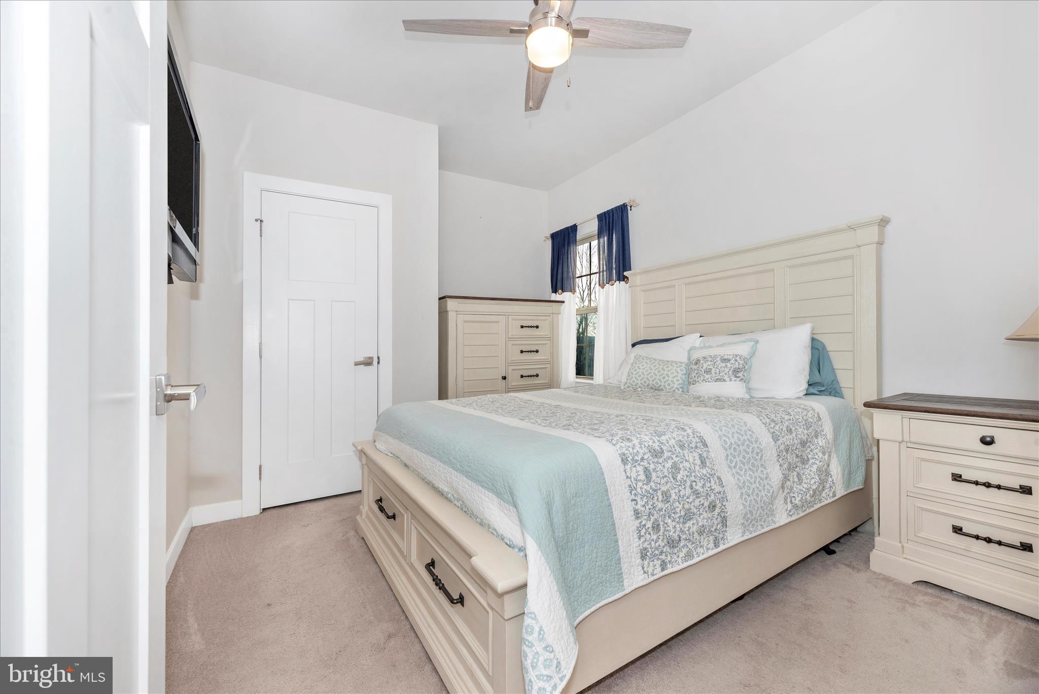 LAKE LINGANORE EAGLEHEAD - Residential