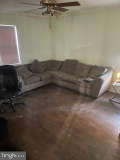 906 W 37TH STREET
