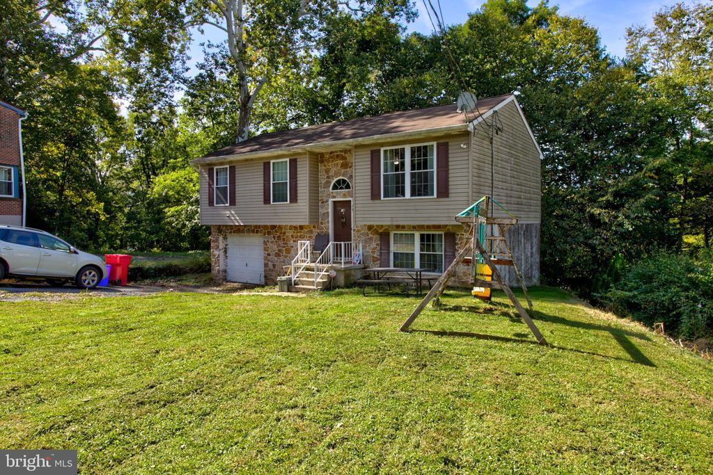 Photo of 54 HICKORY DR, LANCASTER, PA 17602 (MLS # PALA2026428)
