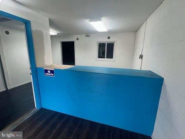 ST CHARLES IND PARK SUB - Commercial Lease