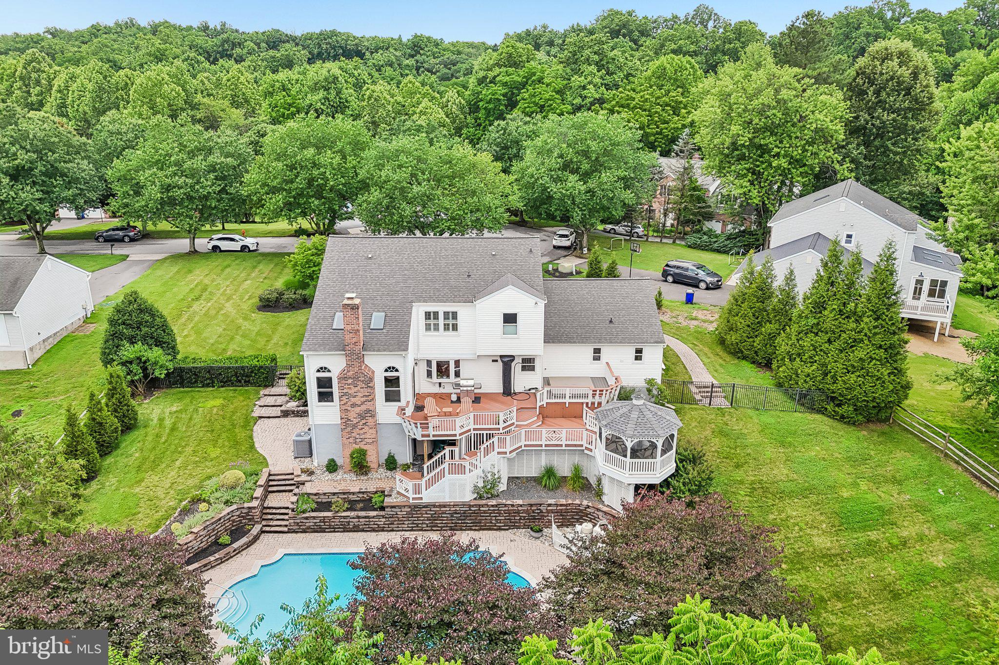 3808 YELLOWSTONE COURT