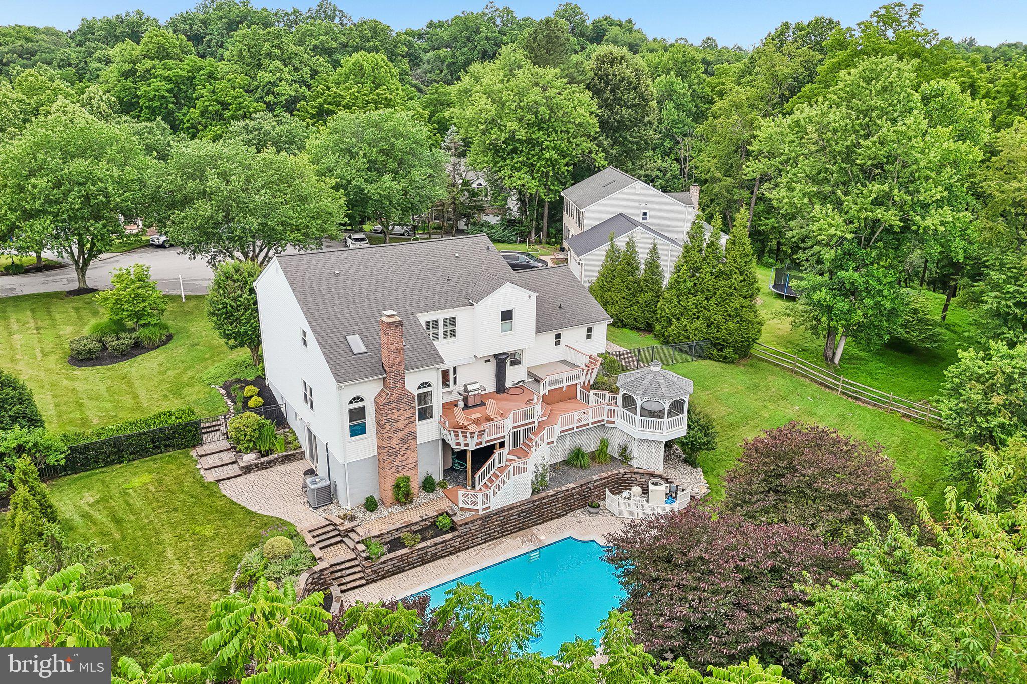3808 YELLOWSTONE COURT