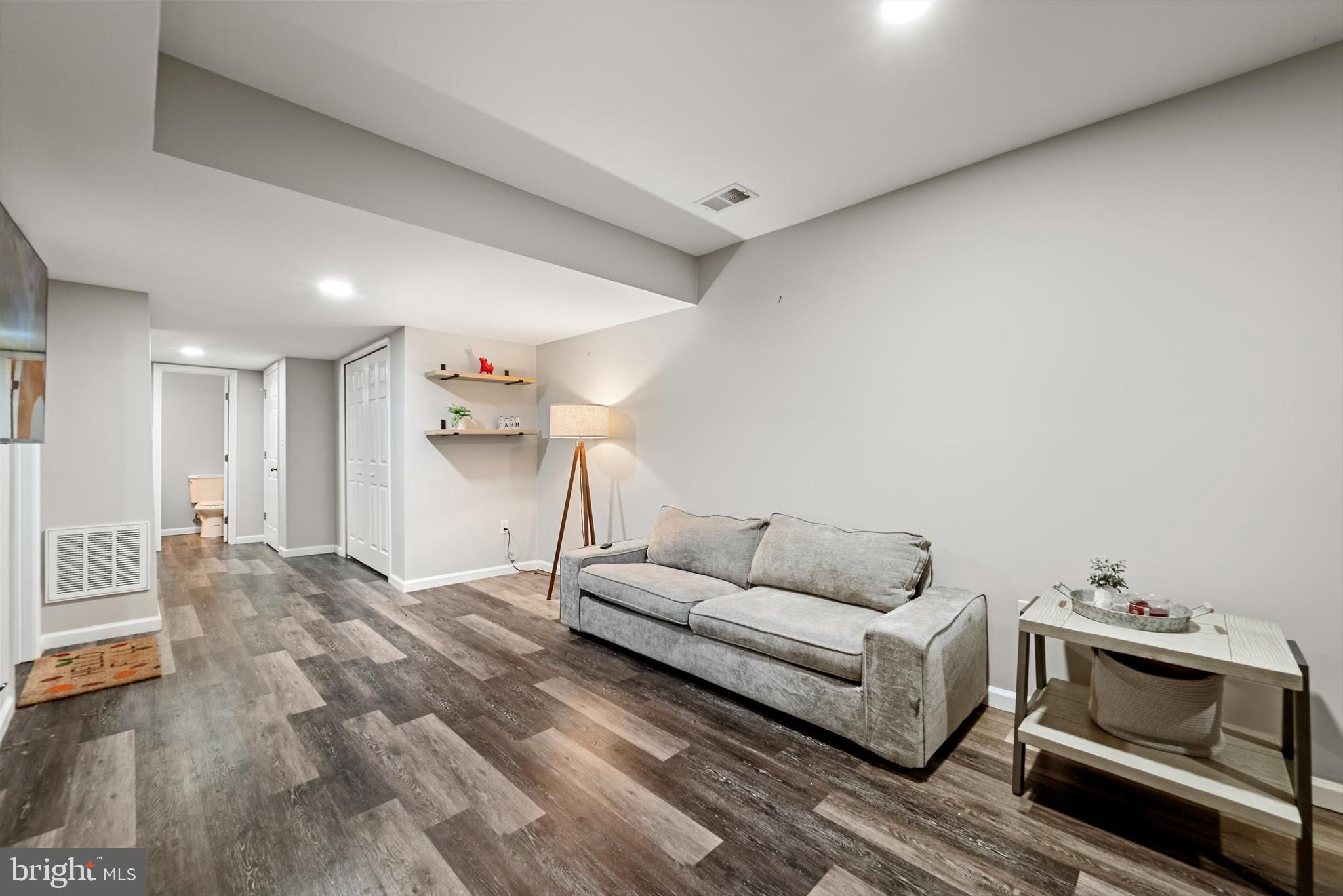 ROYAL VIEW ESTATES - Residential