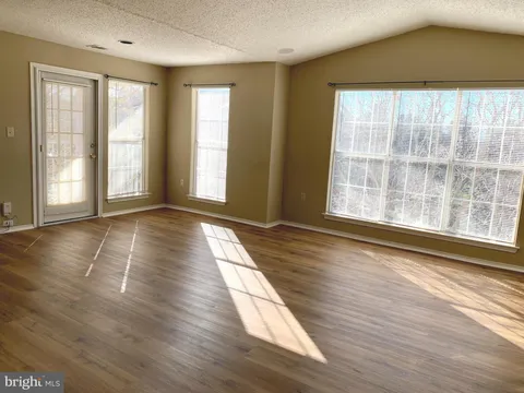 21033 Timber Ridge Terrace Unit 304, Ashburn, VA MLS: VALO2096576