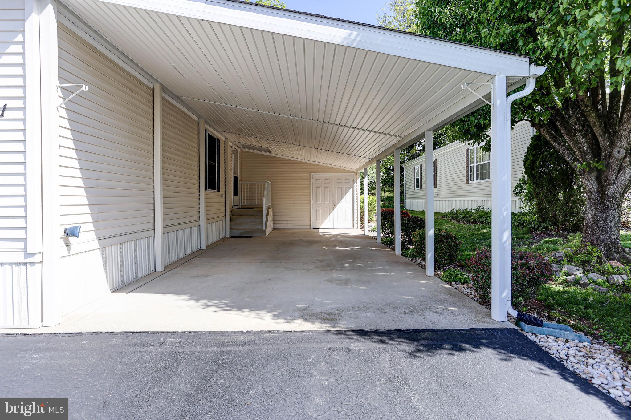 LITTLE FARM ESTATES - Residential