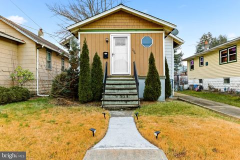 Homes For Sale - 206 W 5th Avenue<br/> RUNNEMEDE, NJ 08078