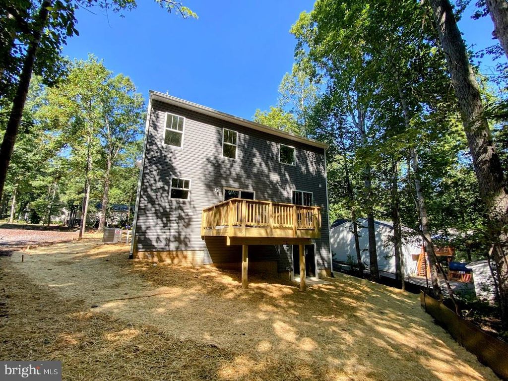 Photo of 111 Butler Circle, LOCUST GROVE, VA 22508 (MLS # VAOR2012970)