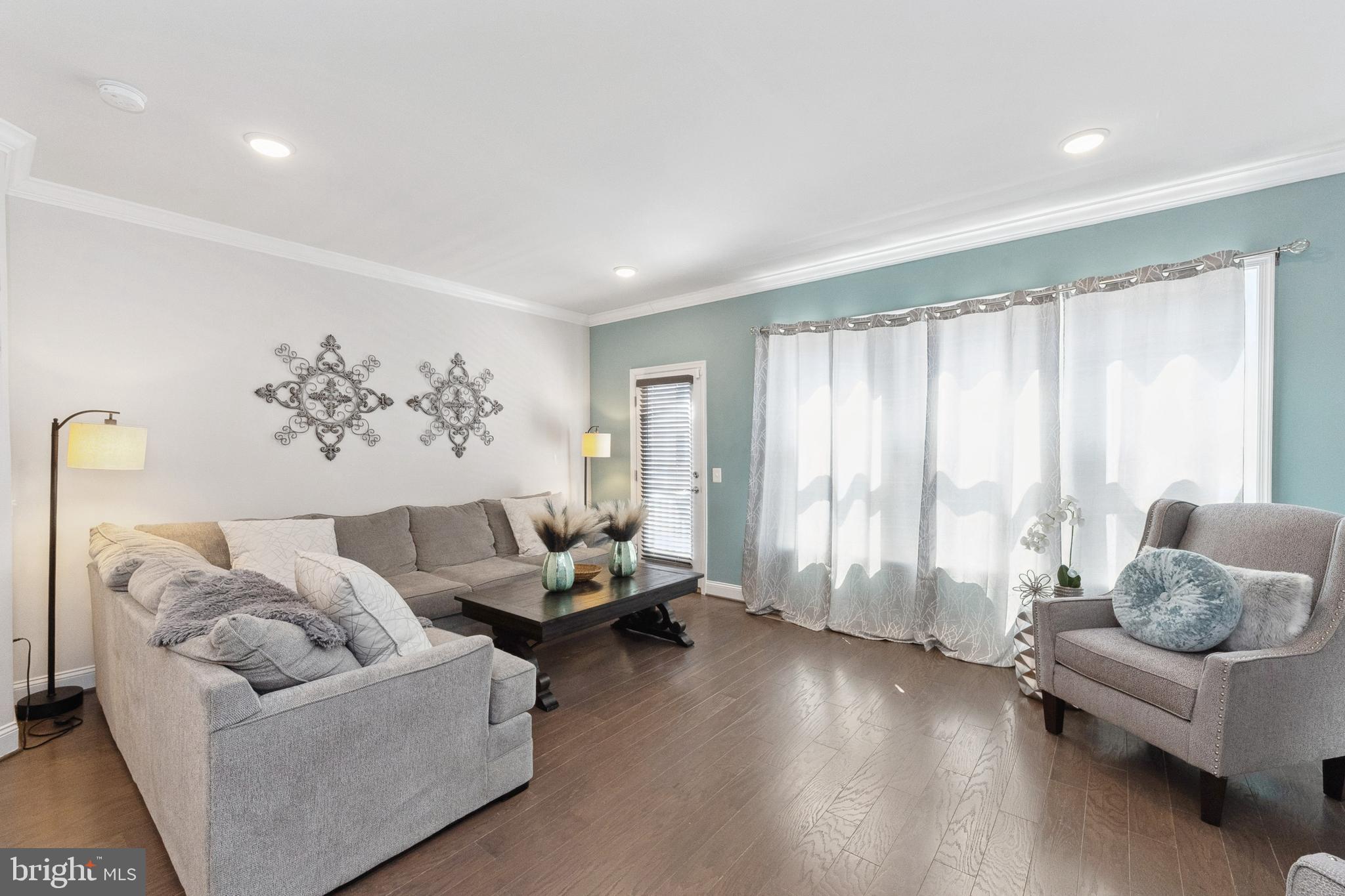 POTOMAC SHORES - Residential