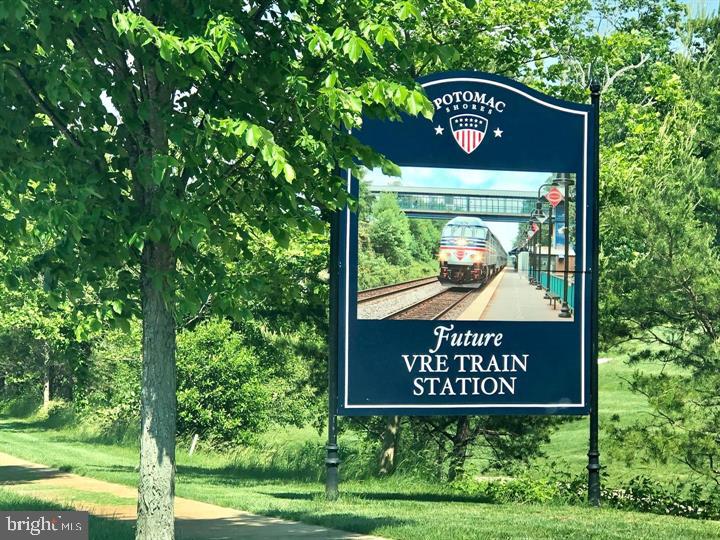 POTOMAC SHORES - Residential