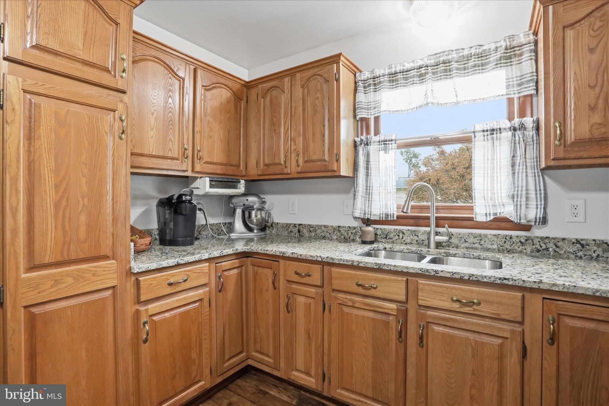COLONIAL PARK EAST - Residential