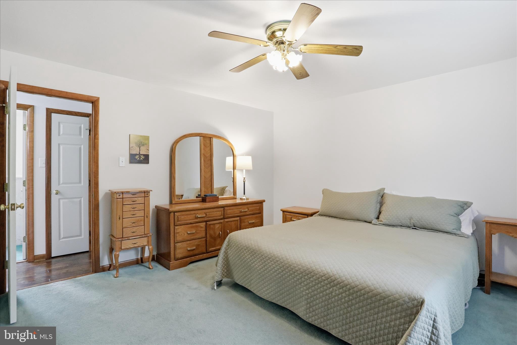 COLONIAL PARK EAST - Residential