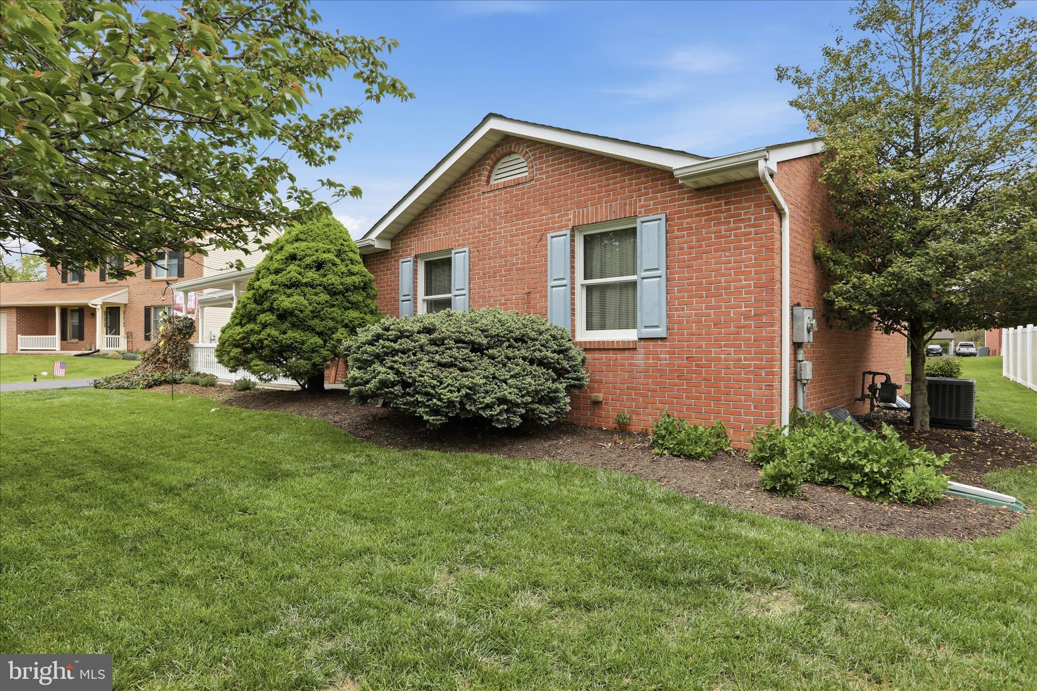 COLONIAL PARK EAST - Residential