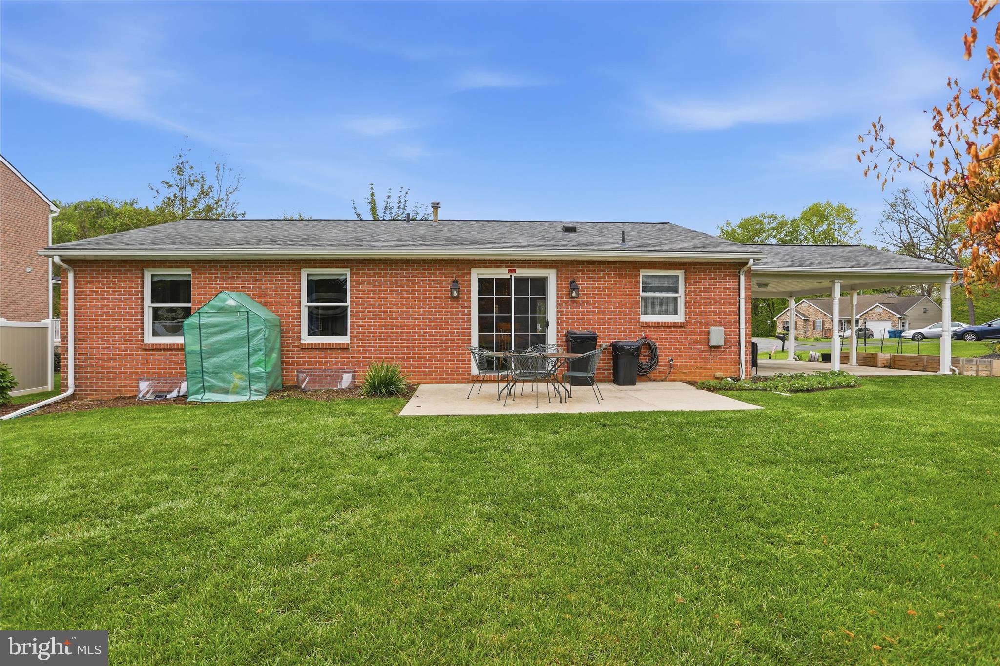 COLONIAL PARK EAST - Residential