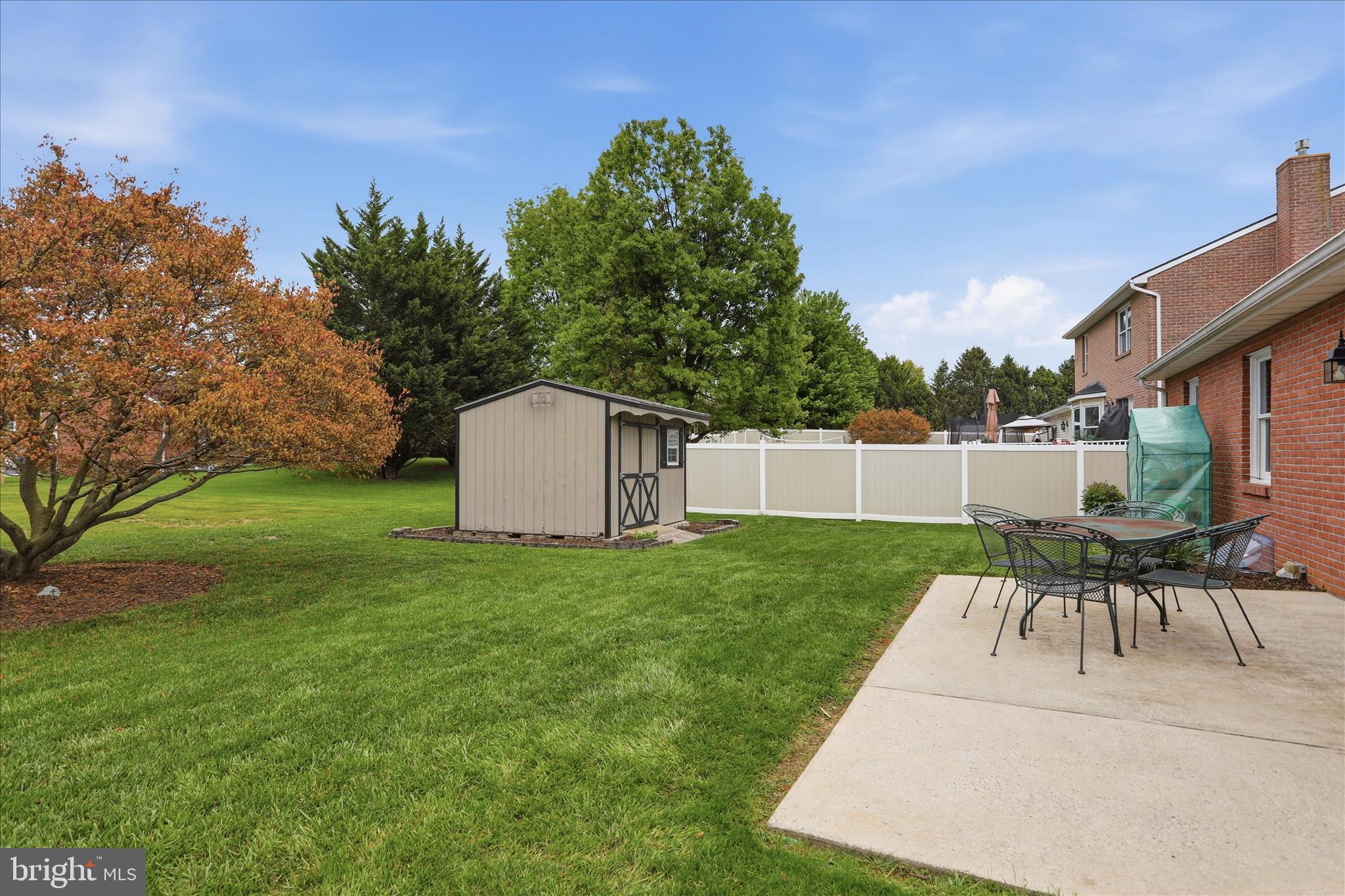 COLONIAL PARK EAST - Residential