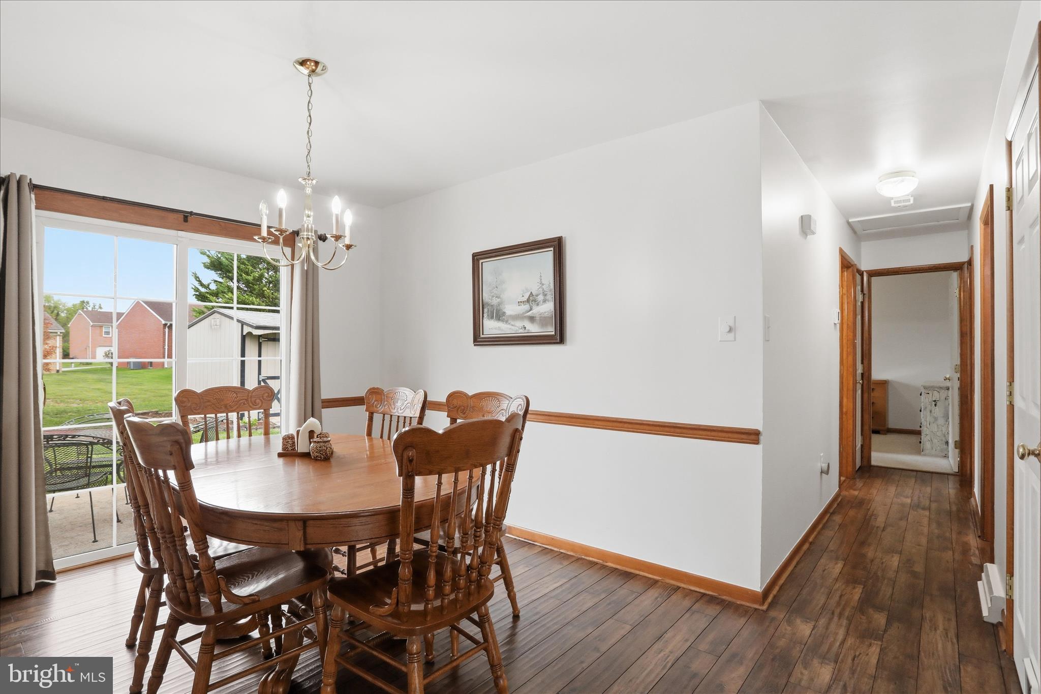 COLONIAL PARK EAST - Residential