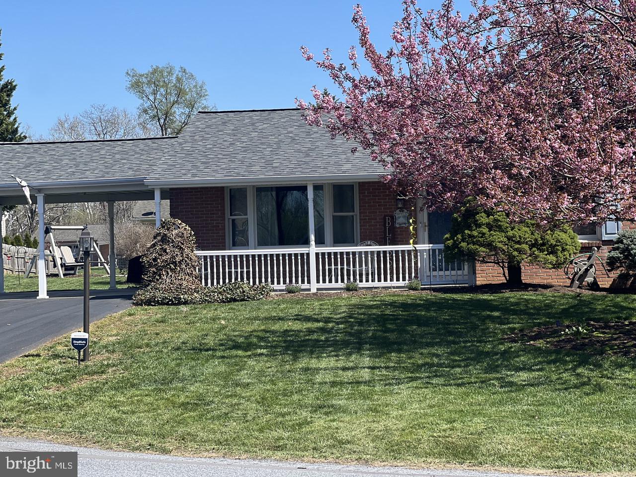 COLONIAL PARK EAST - Residential