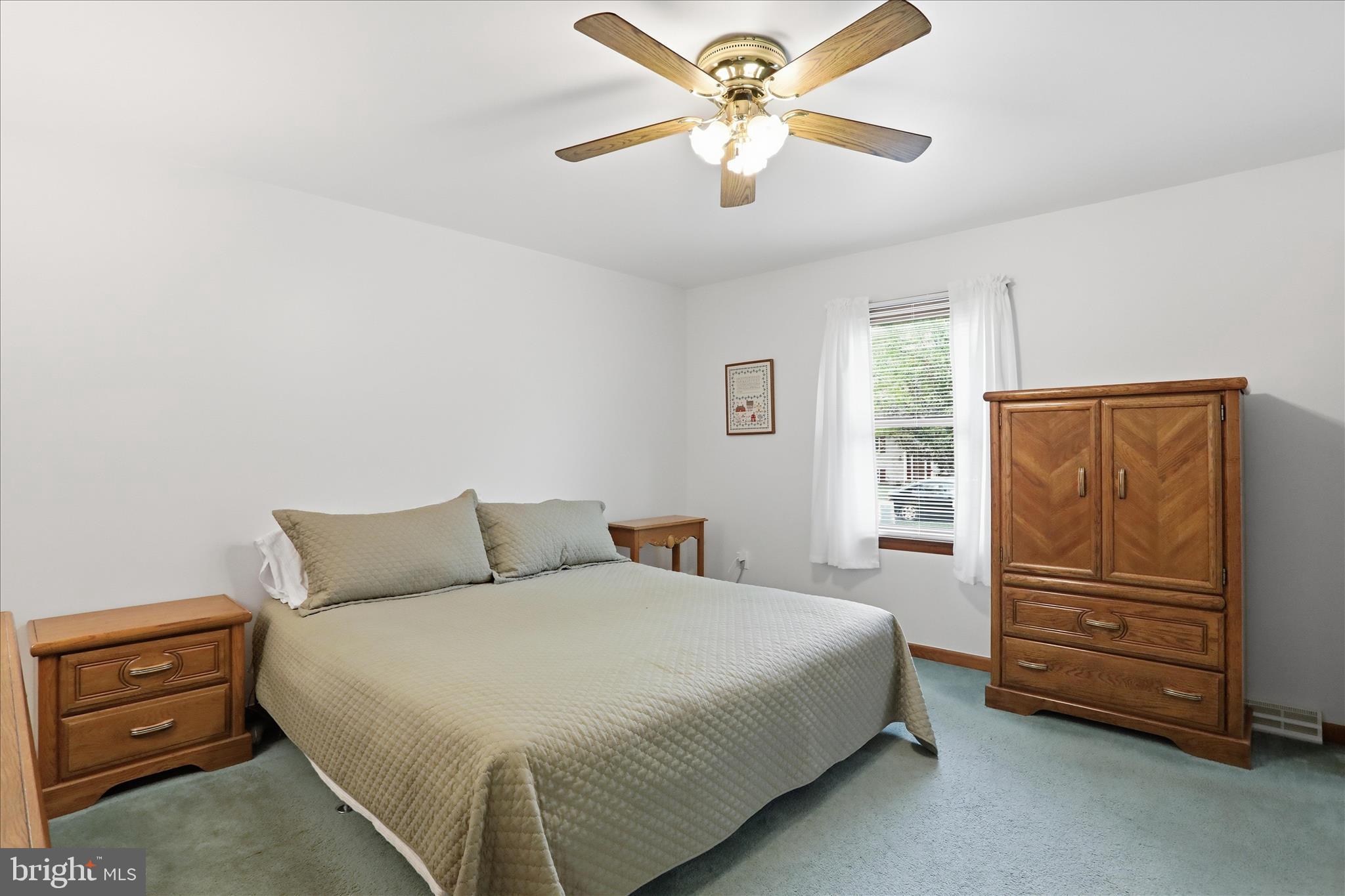 COLONIAL PARK EAST - Residential