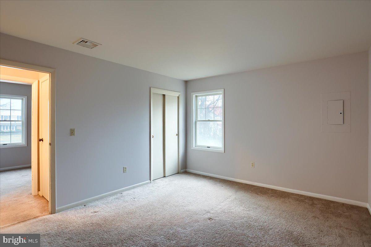 LISBURN MANOR - Residential Lease