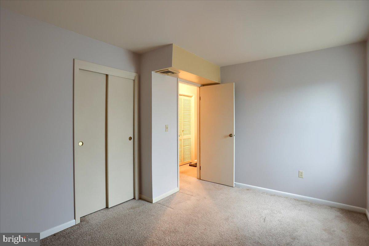 LISBURN MANOR - Residential Lease