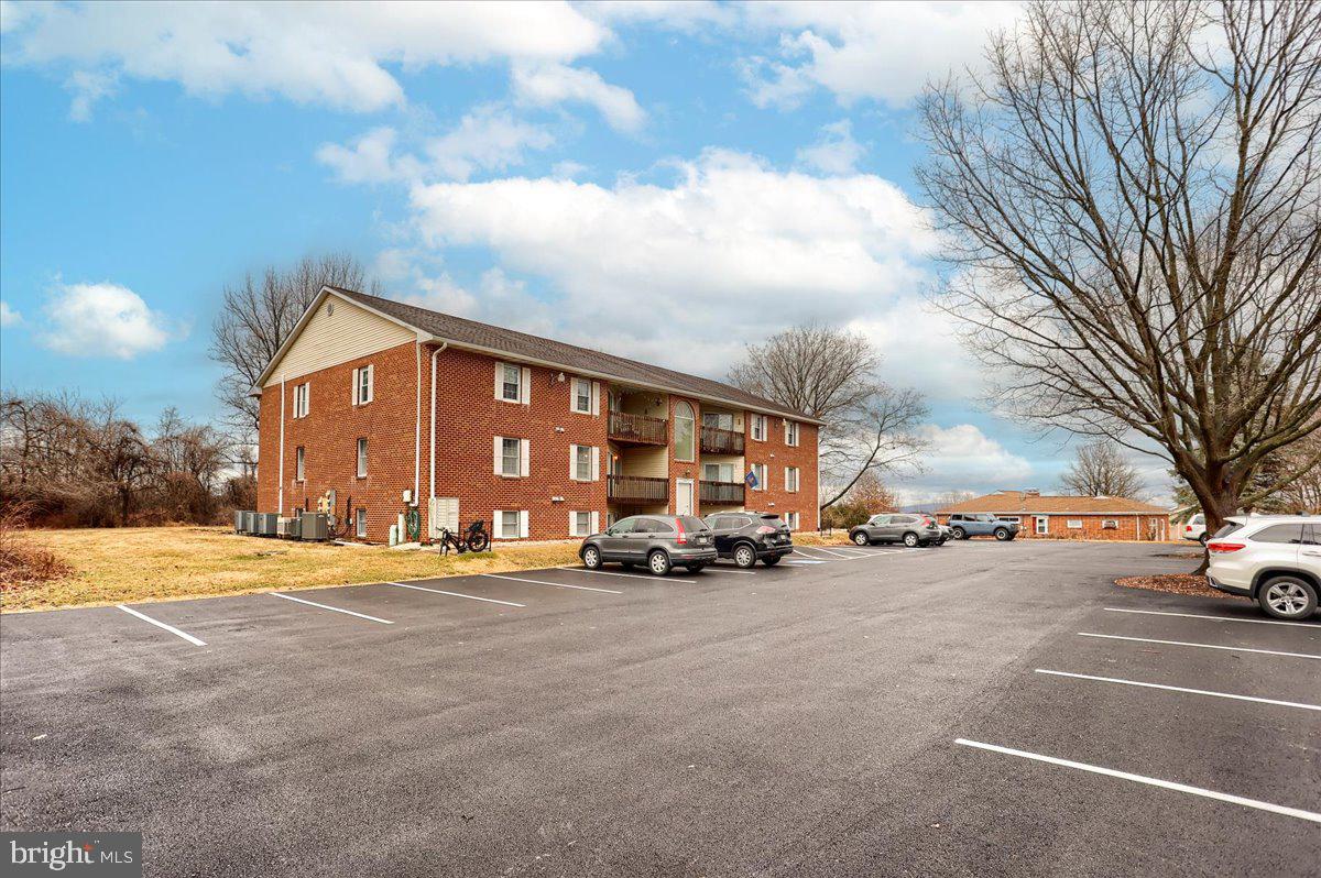 LISBURN MANOR - Residential Lease