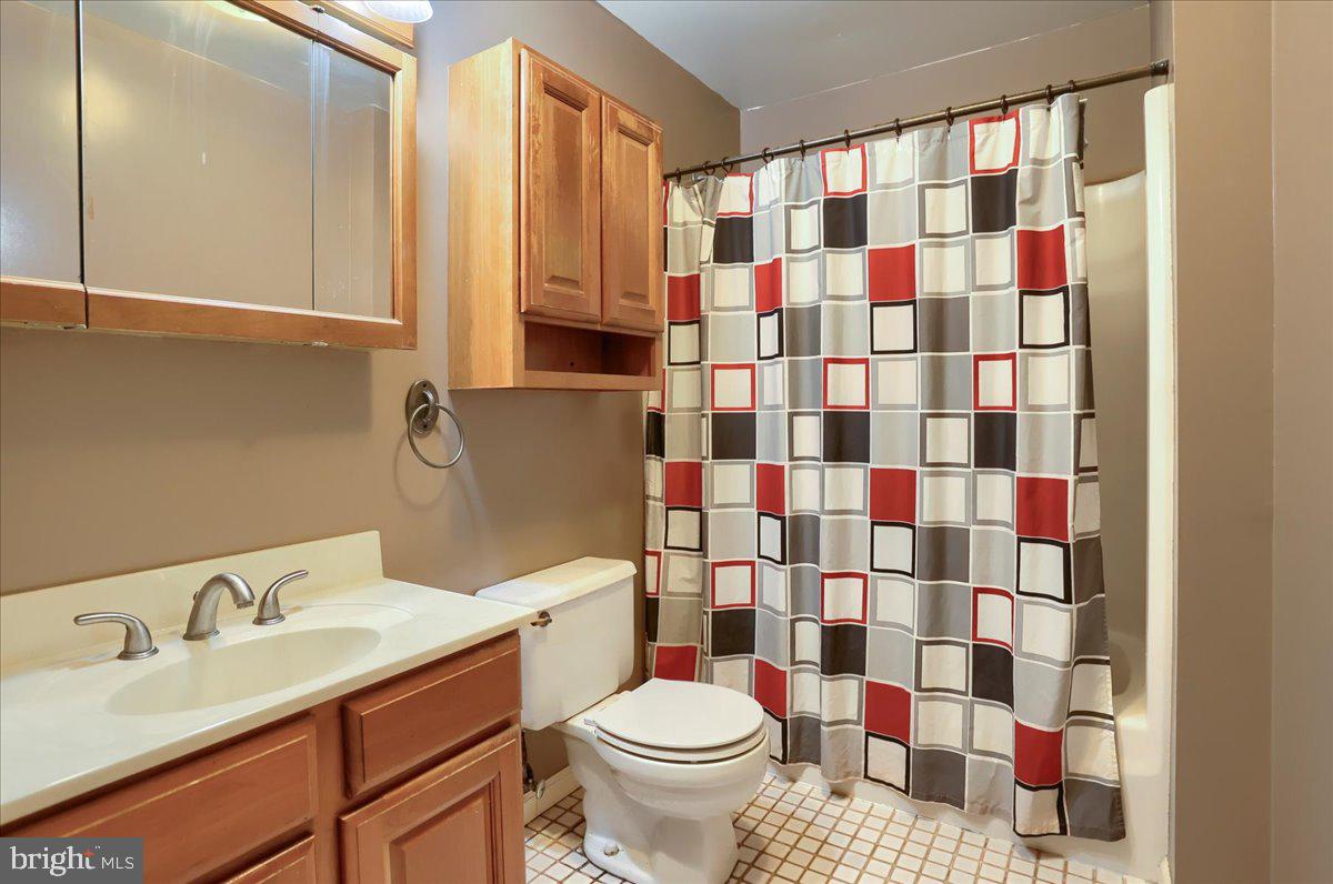 LISBURN MANOR - Residential Lease