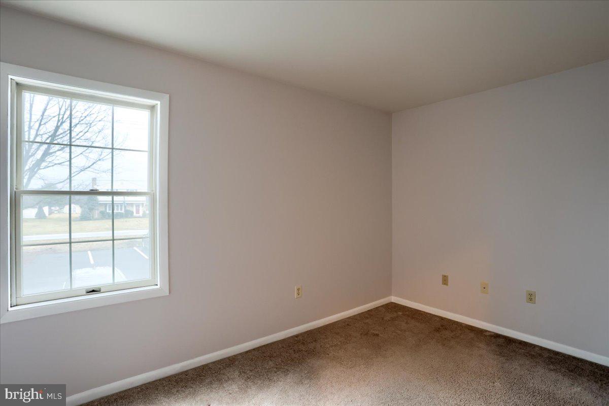 LISBURN MANOR - Residential Lease