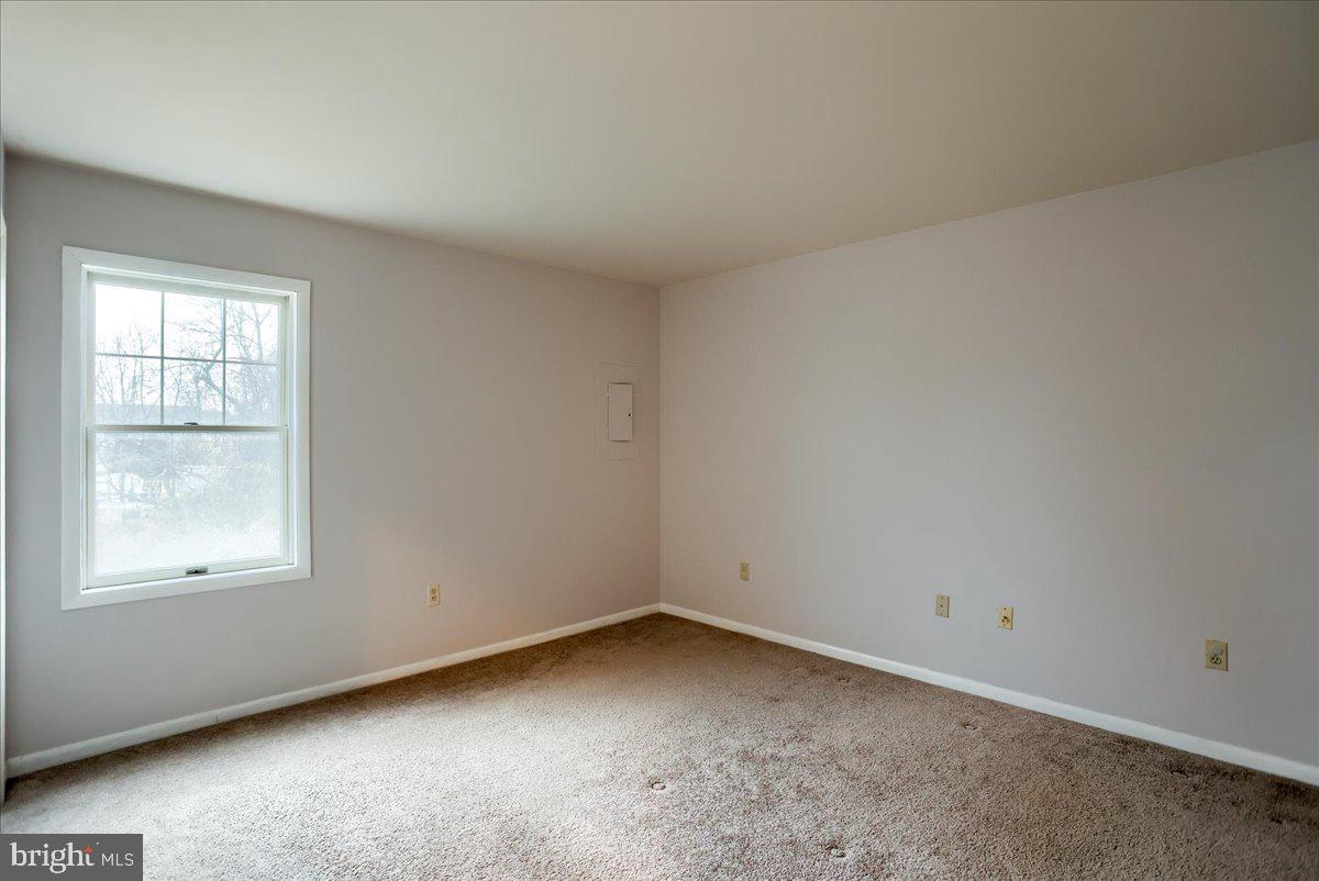 LISBURN MANOR - Residential Lease