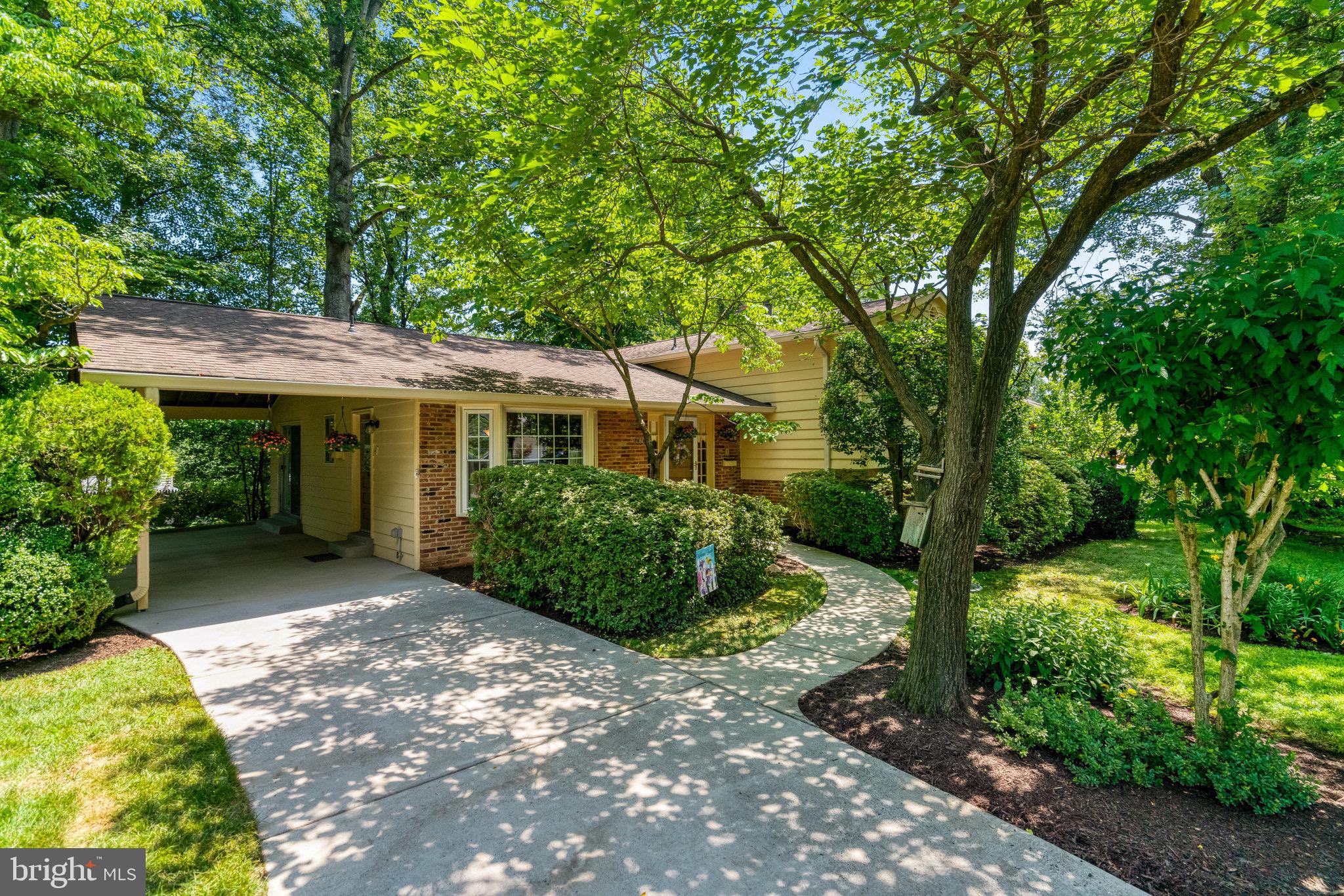 8616 CANTERBURY DRIVE