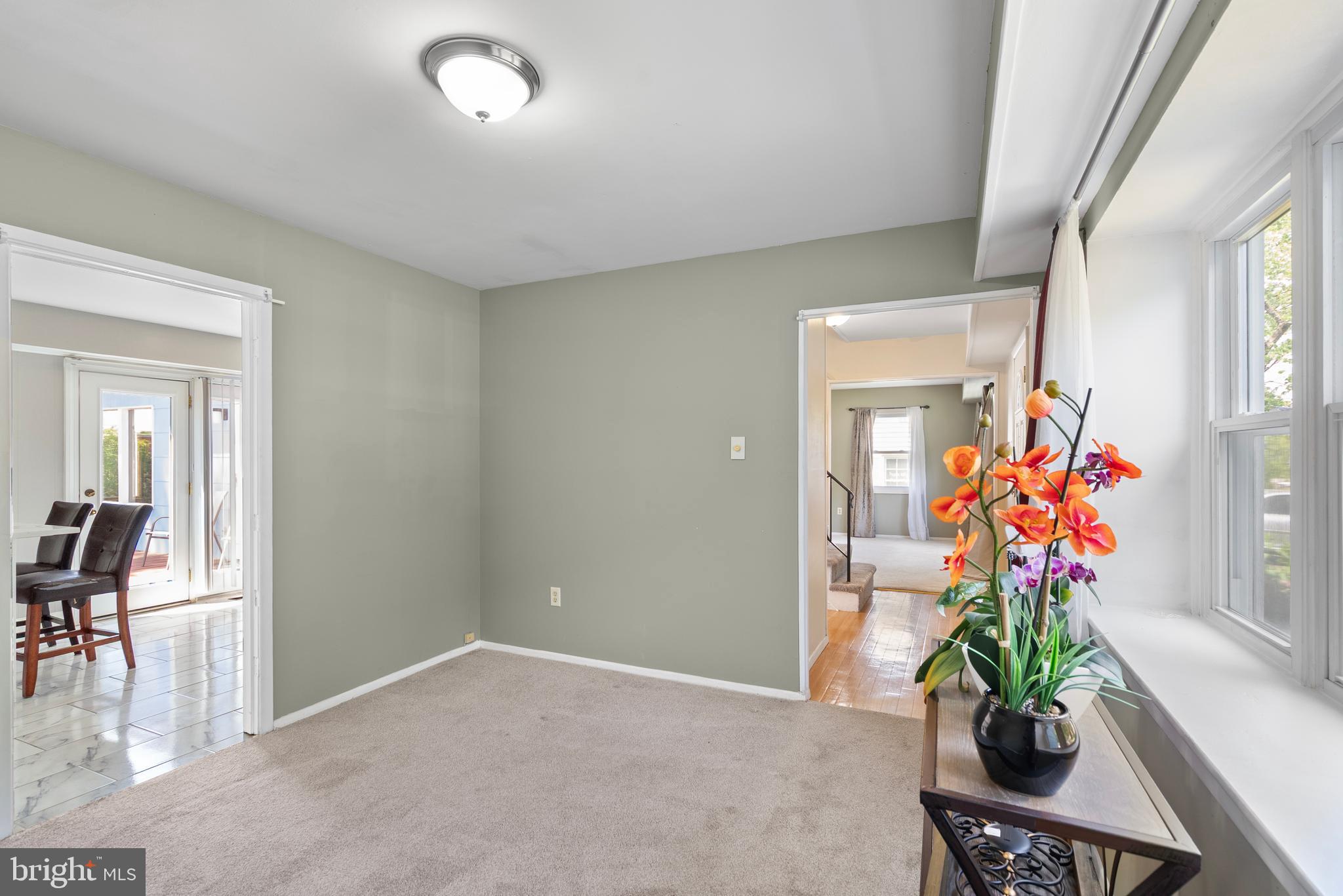 TULIP GROVE - Residential