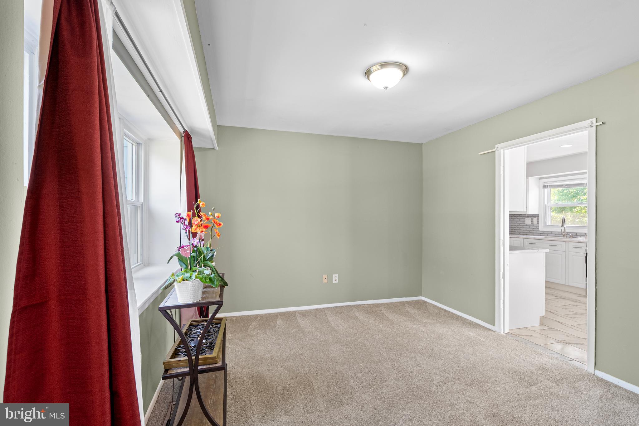 TULIP GROVE - Residential