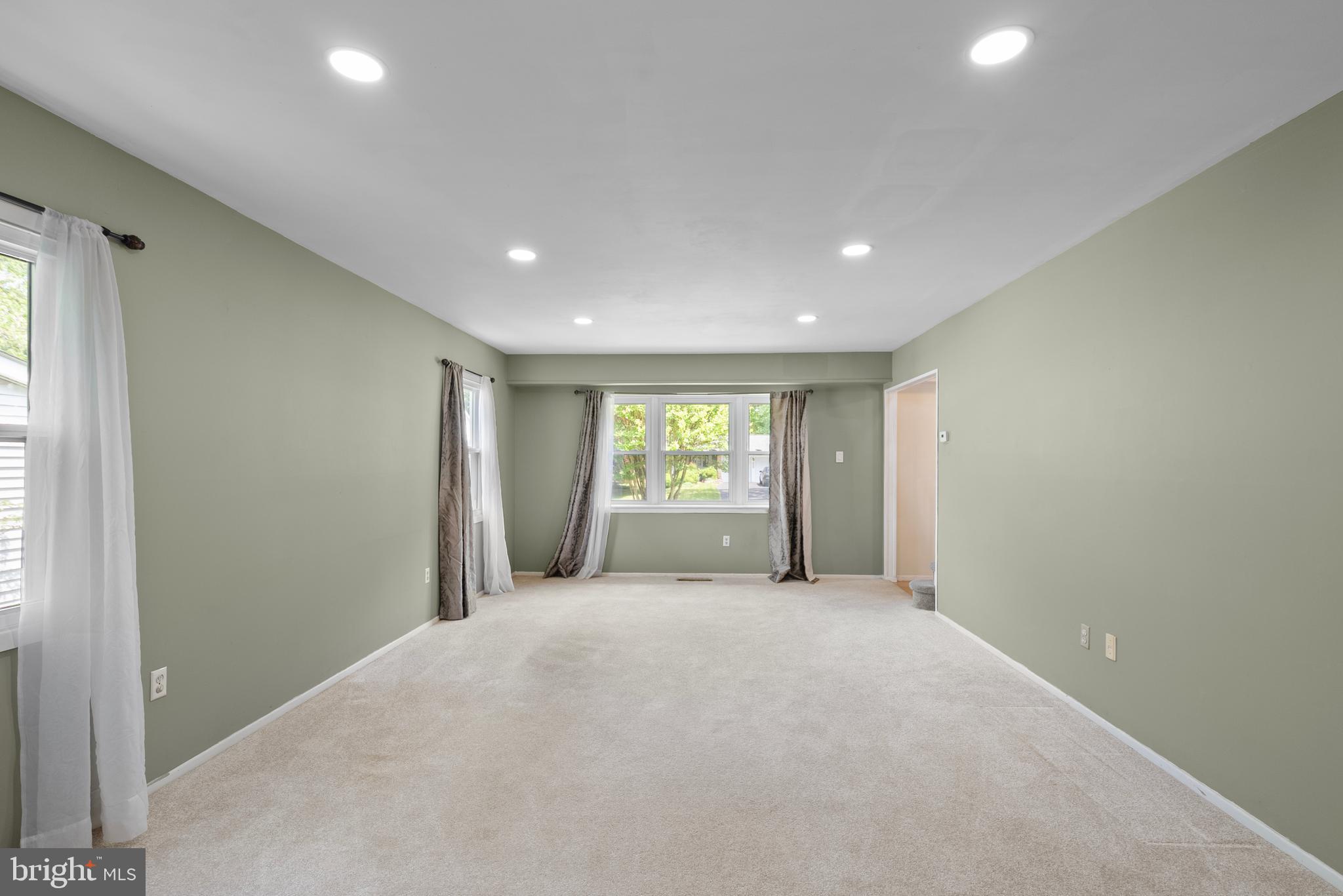 TULIP GROVE - Residential