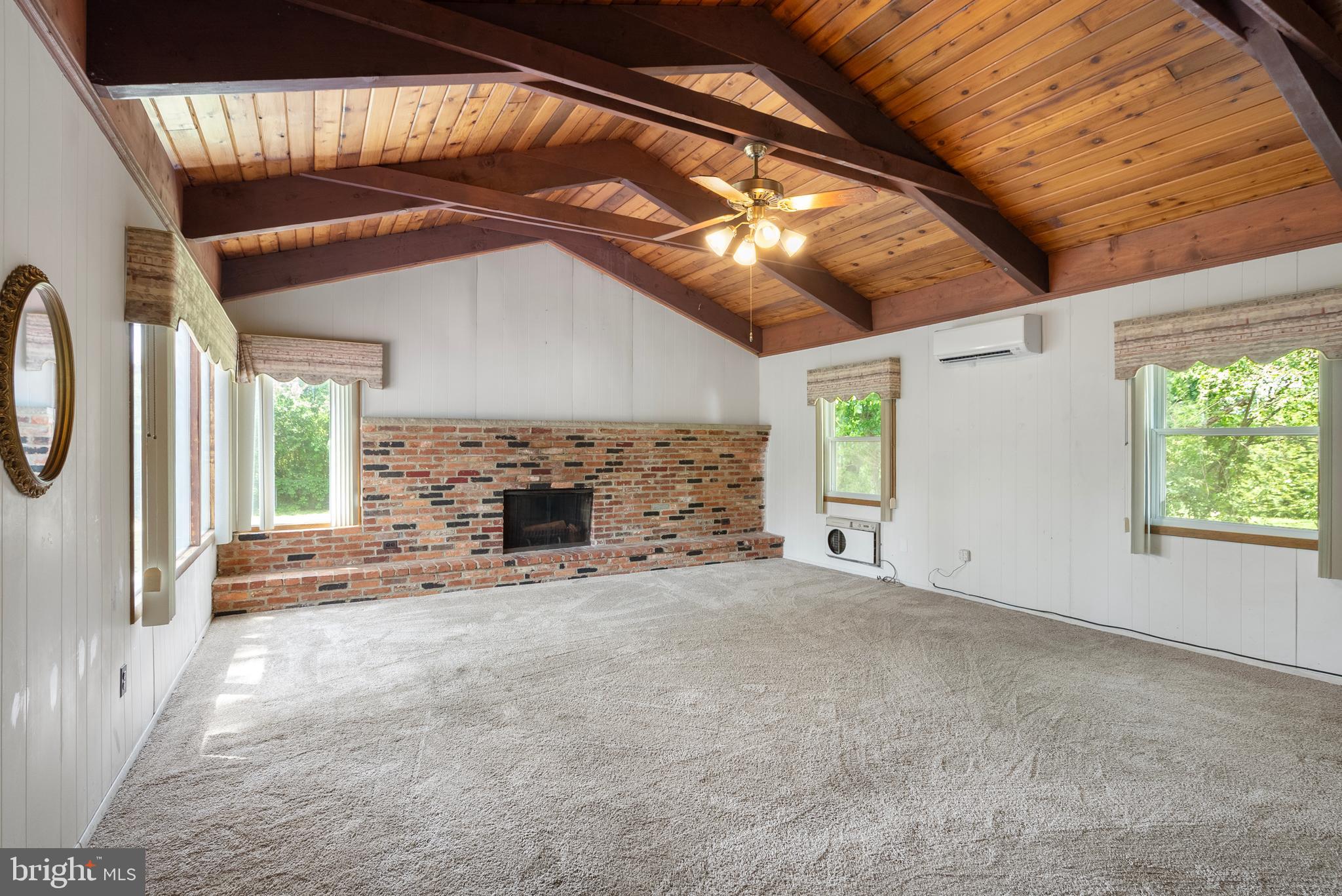 TULIP GROVE - Residential