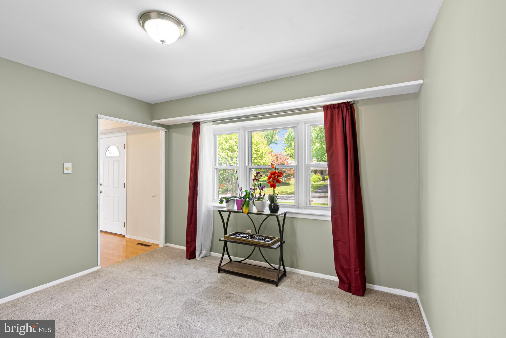 TULIP GROVE - Residential