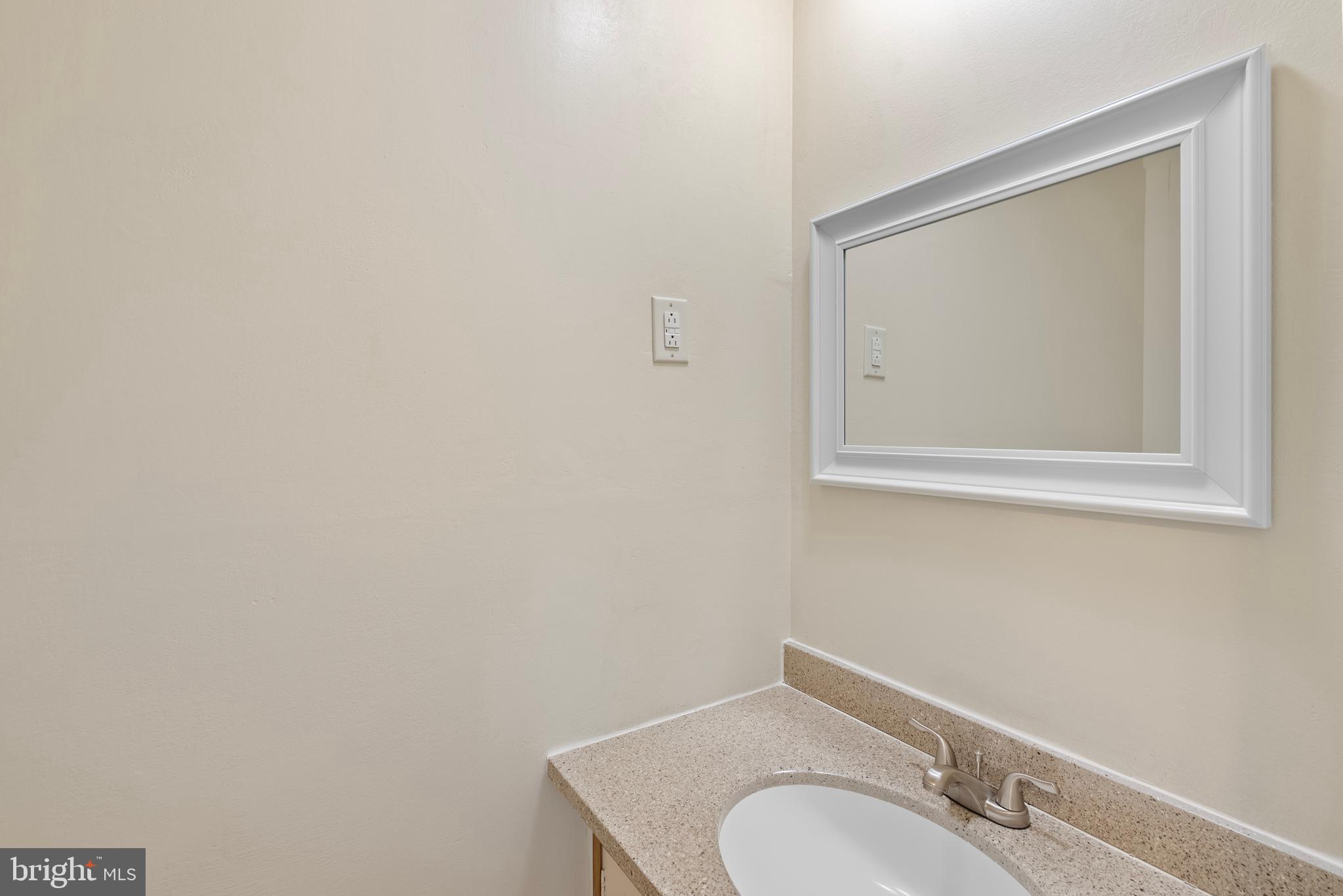 TULIP GROVE - Residential