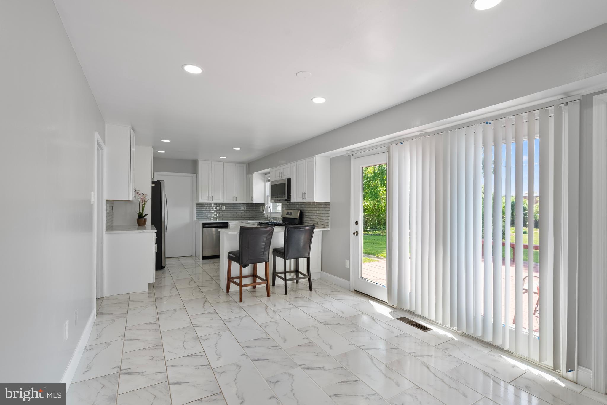 TULIP GROVE - Residential